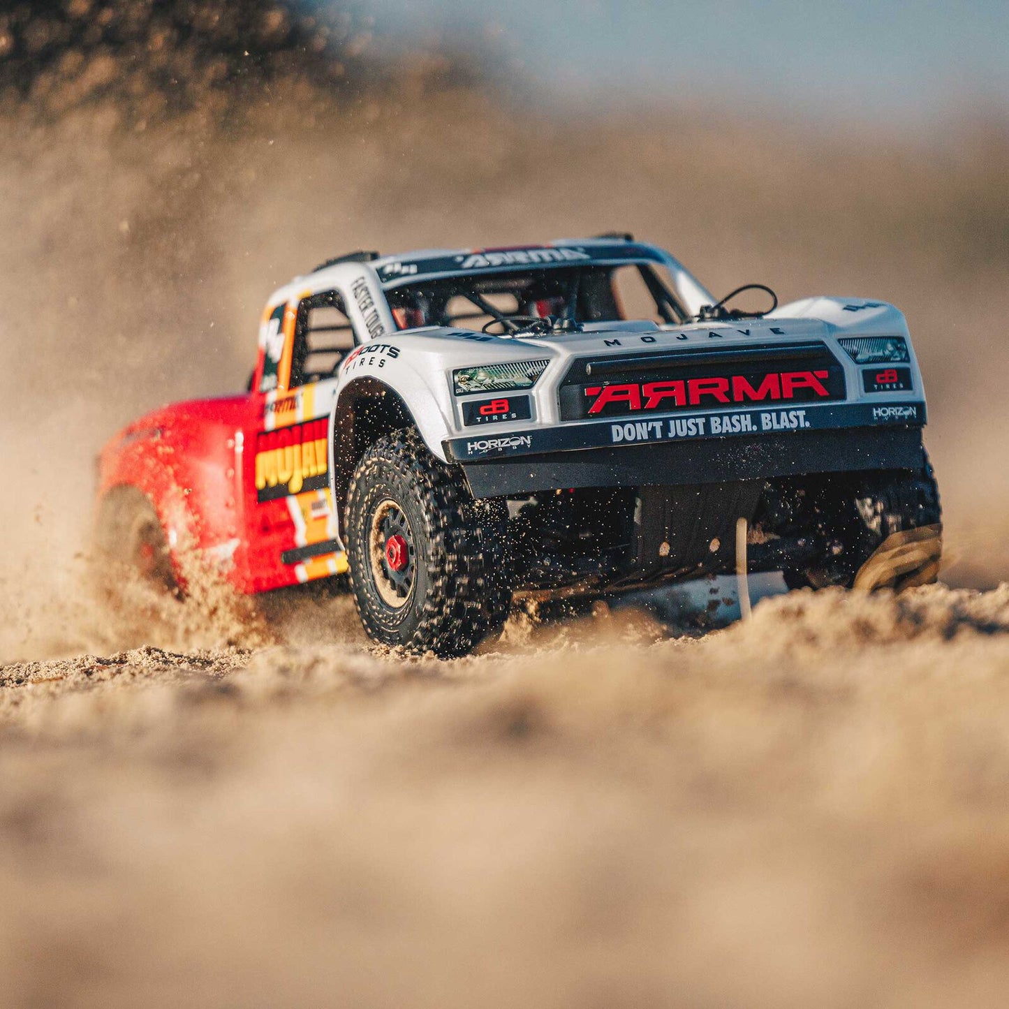 ARRMA 1/8 MOJAVE 4S 4X4 RTR Brushless Desert Truck