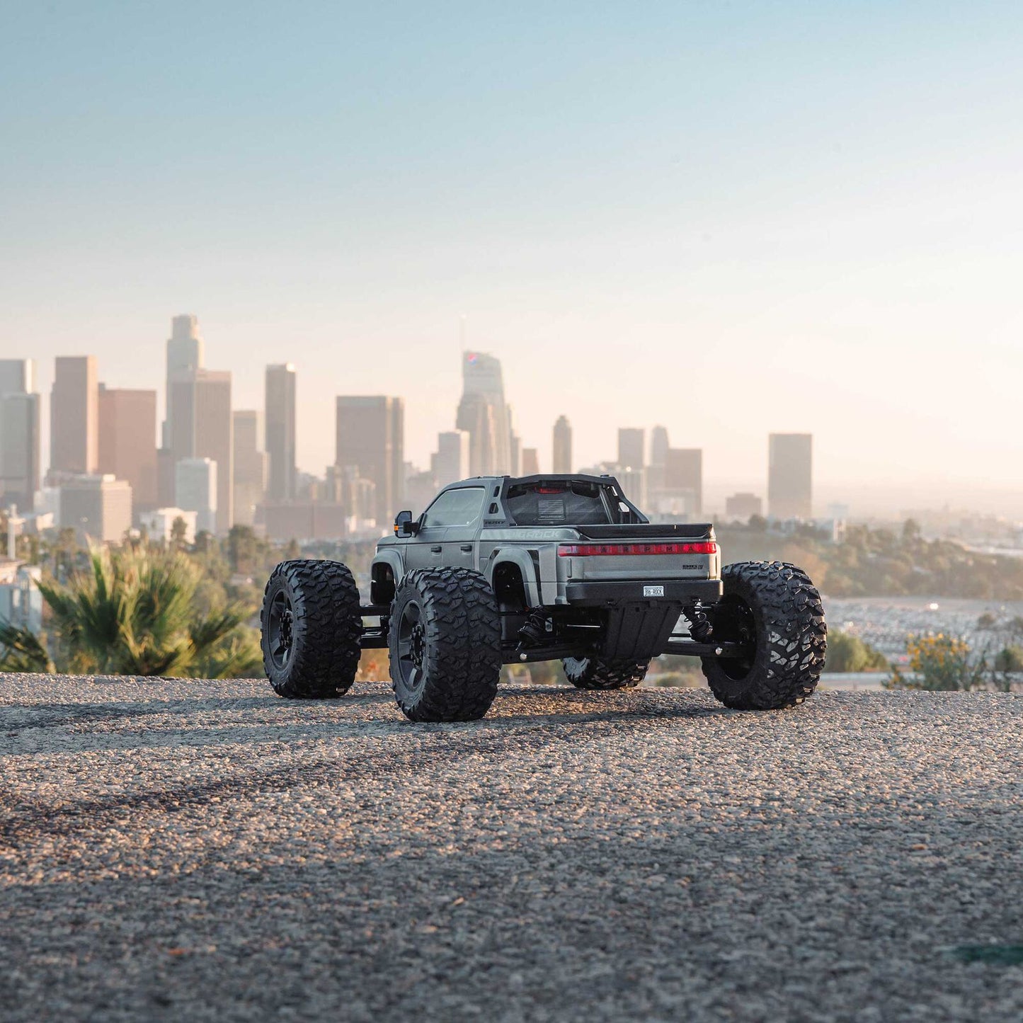 ARRMA 1/7 BIG ROCK 6S 4X4 RTR Brushless Monster Truck