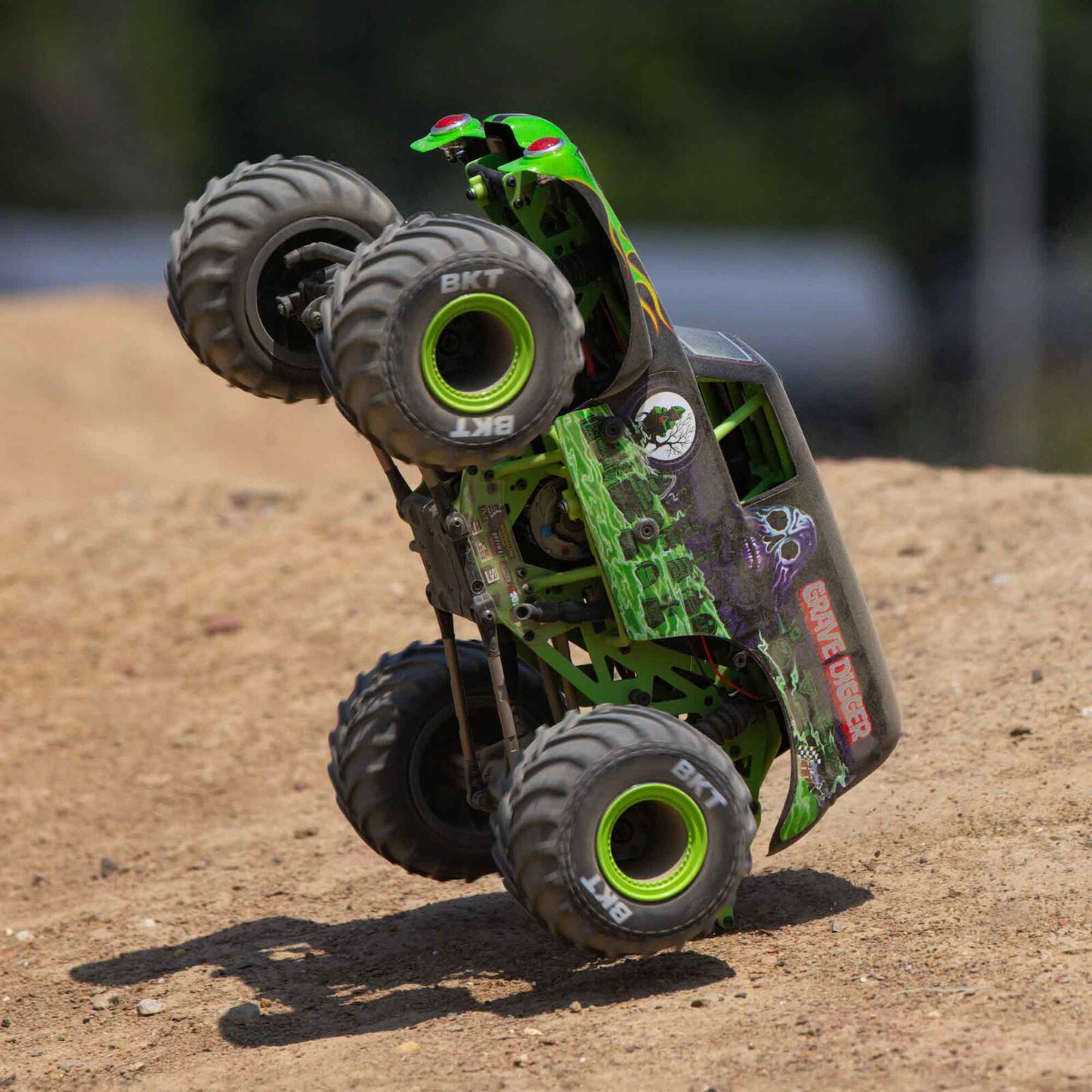 Losi 1/18 Mini LMT Grave Digger 2S 4X4 RTR Brushed Monster Truck (Battery & Charger Included)