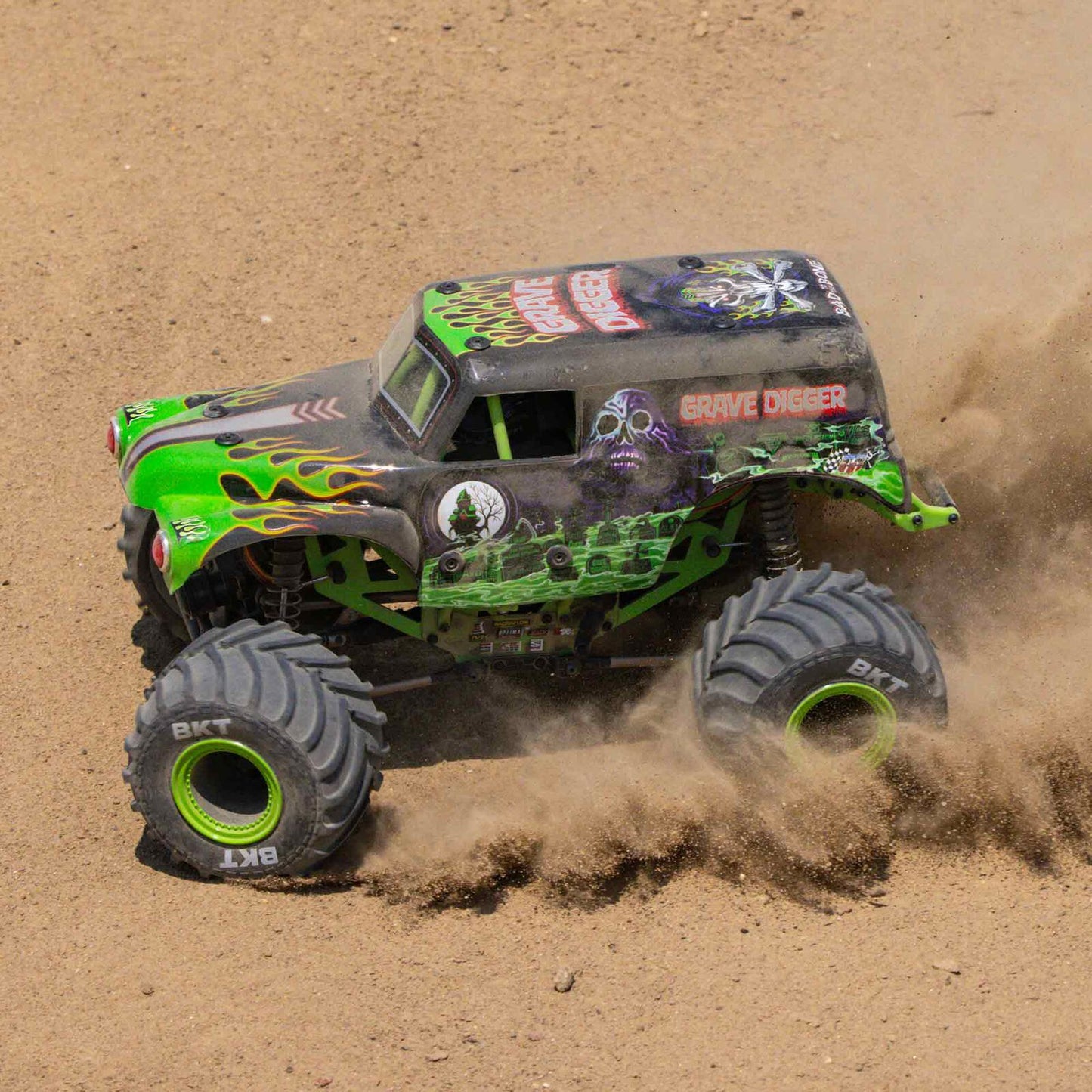 Losi 1/18 Mini LMT Grave Digger 2S 4X4 RTR Brushed Monster Truck (Battery & Charger Included)